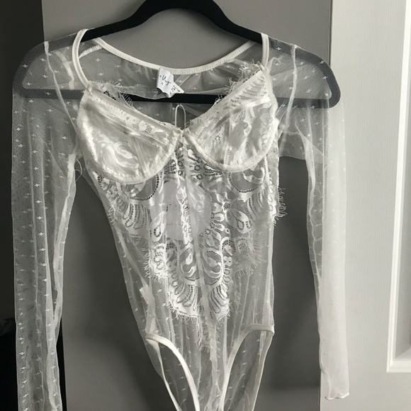 Princess Polly Cherry Bomb White Lace Bodysuit - Picture 3 of 5